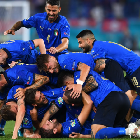 I maestri del pallone: i 10 calciatori italiani che hanno fatto la storia